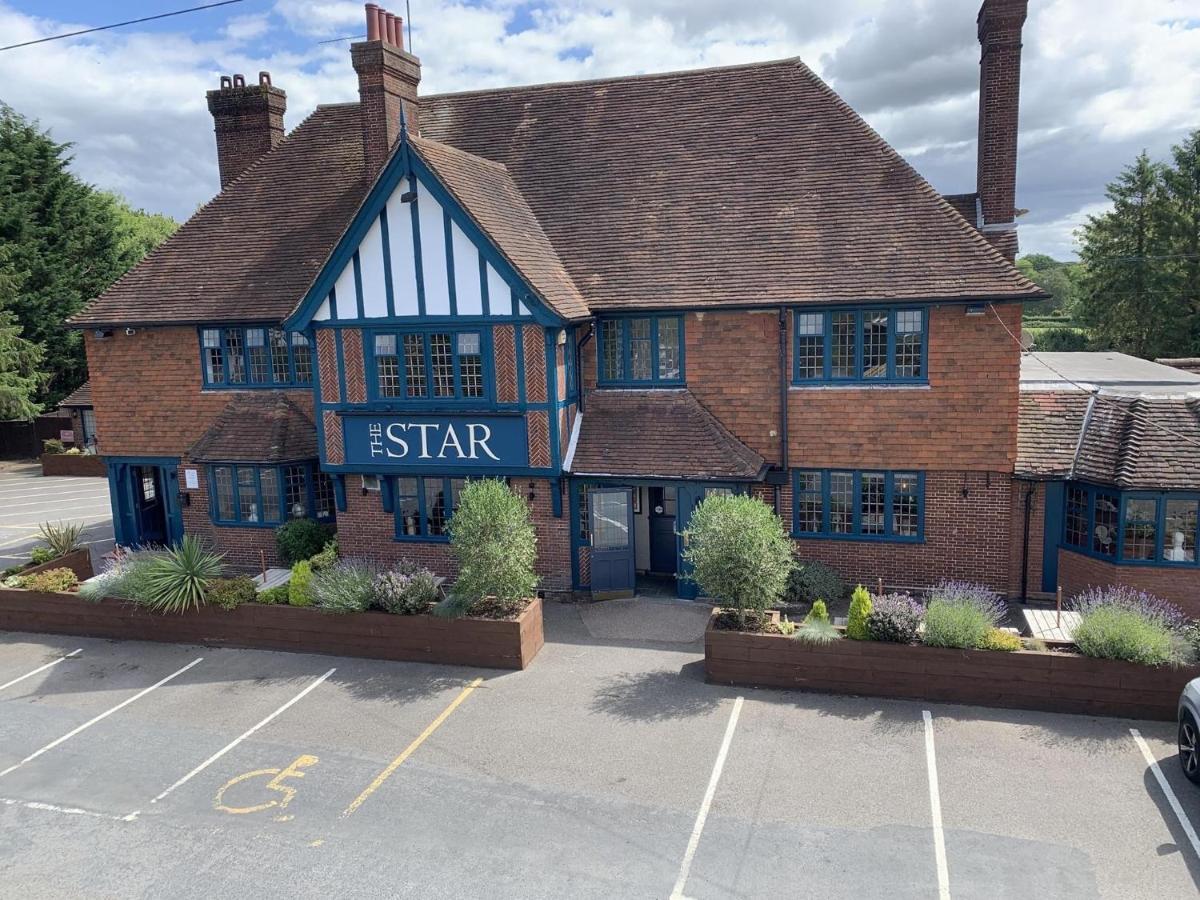 The Star Inn Lingfield Extérieur photo