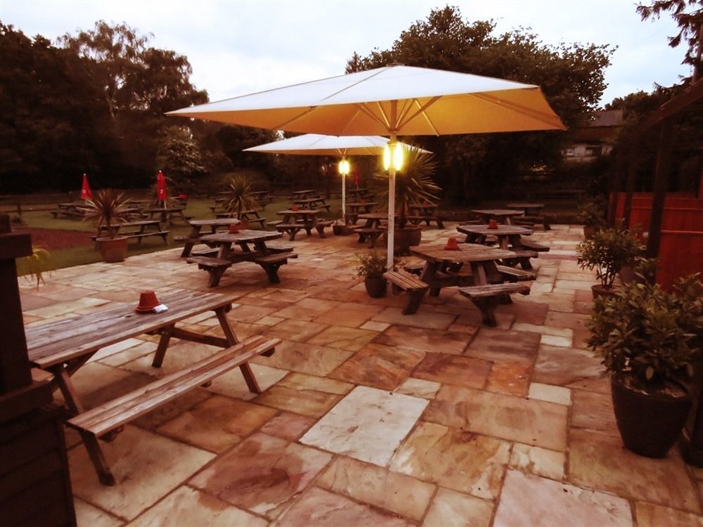 The Star Inn Lingfield Extérieur photo